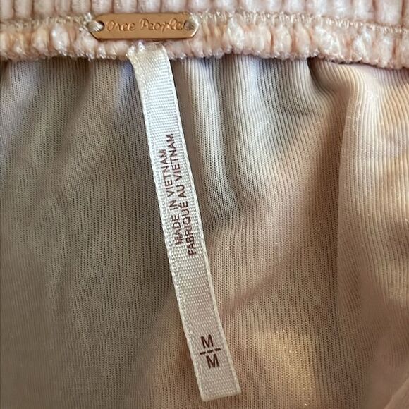 Free People Terese Top Size M Pink Tint Velvet poof short sleeve ruffle Tie Neck - Picture 8 of 12